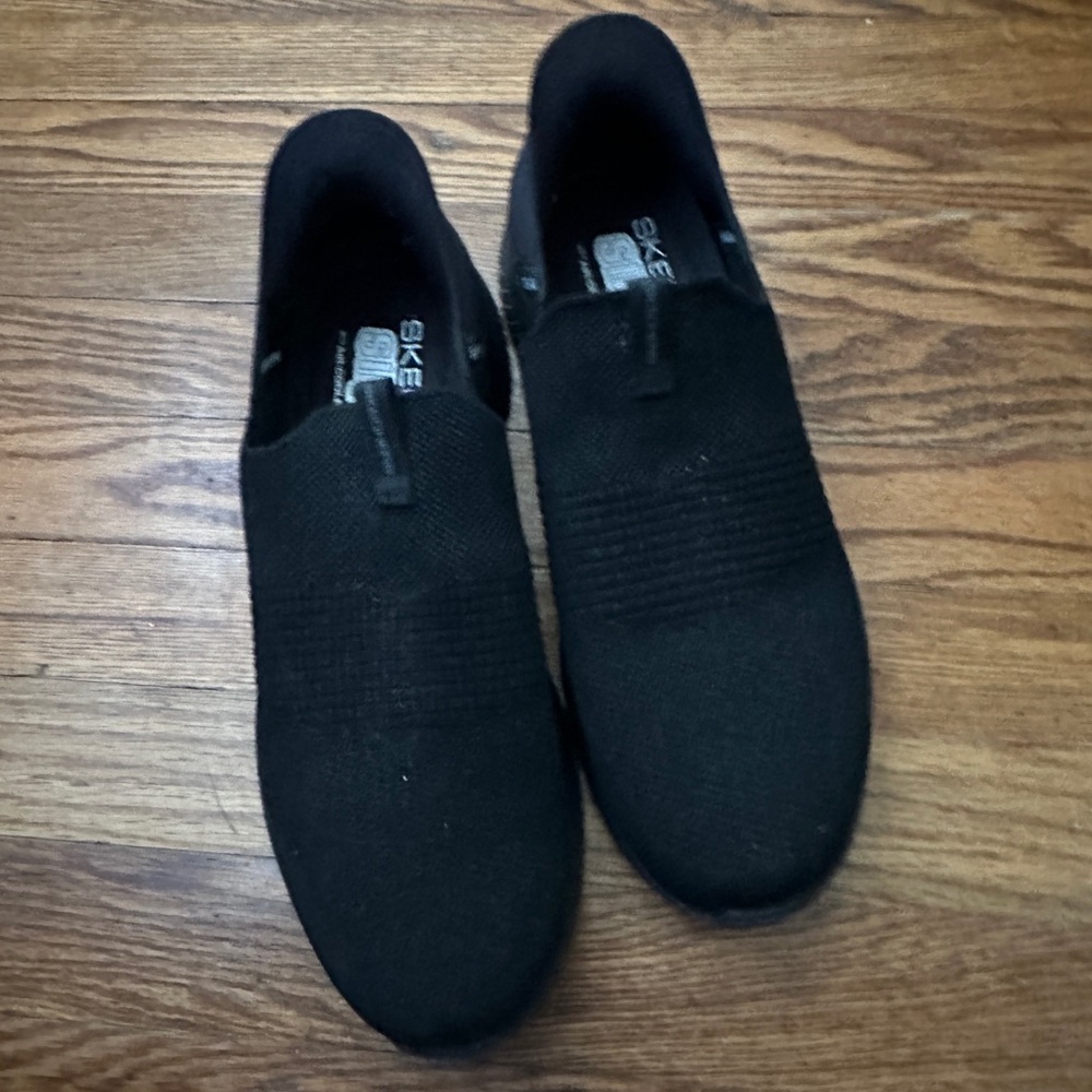 Sketchers slip ins